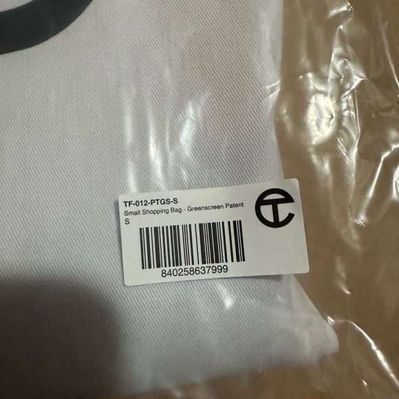 Telfar Small Shopping Bag in Greenscreen Patent - Picture 5 of 14